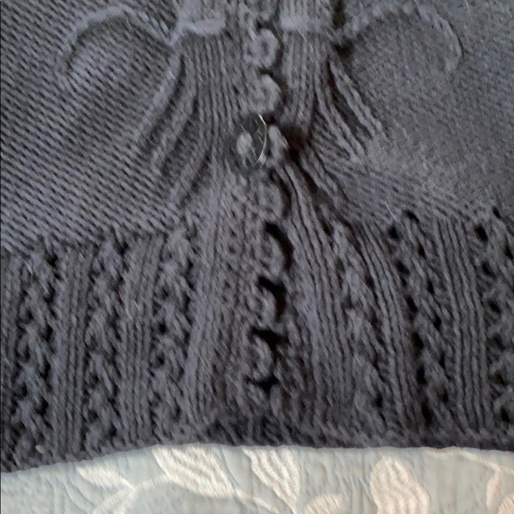 Sweater - Picture 6 of 8